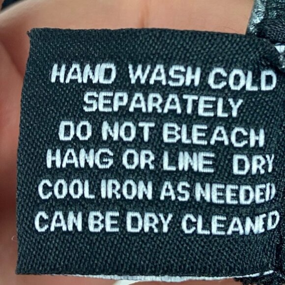 Walter Baker Gigi‎ Cold Shoulder Floral Crop Top South Moon Under Black Size XS - Picture 9 of 10